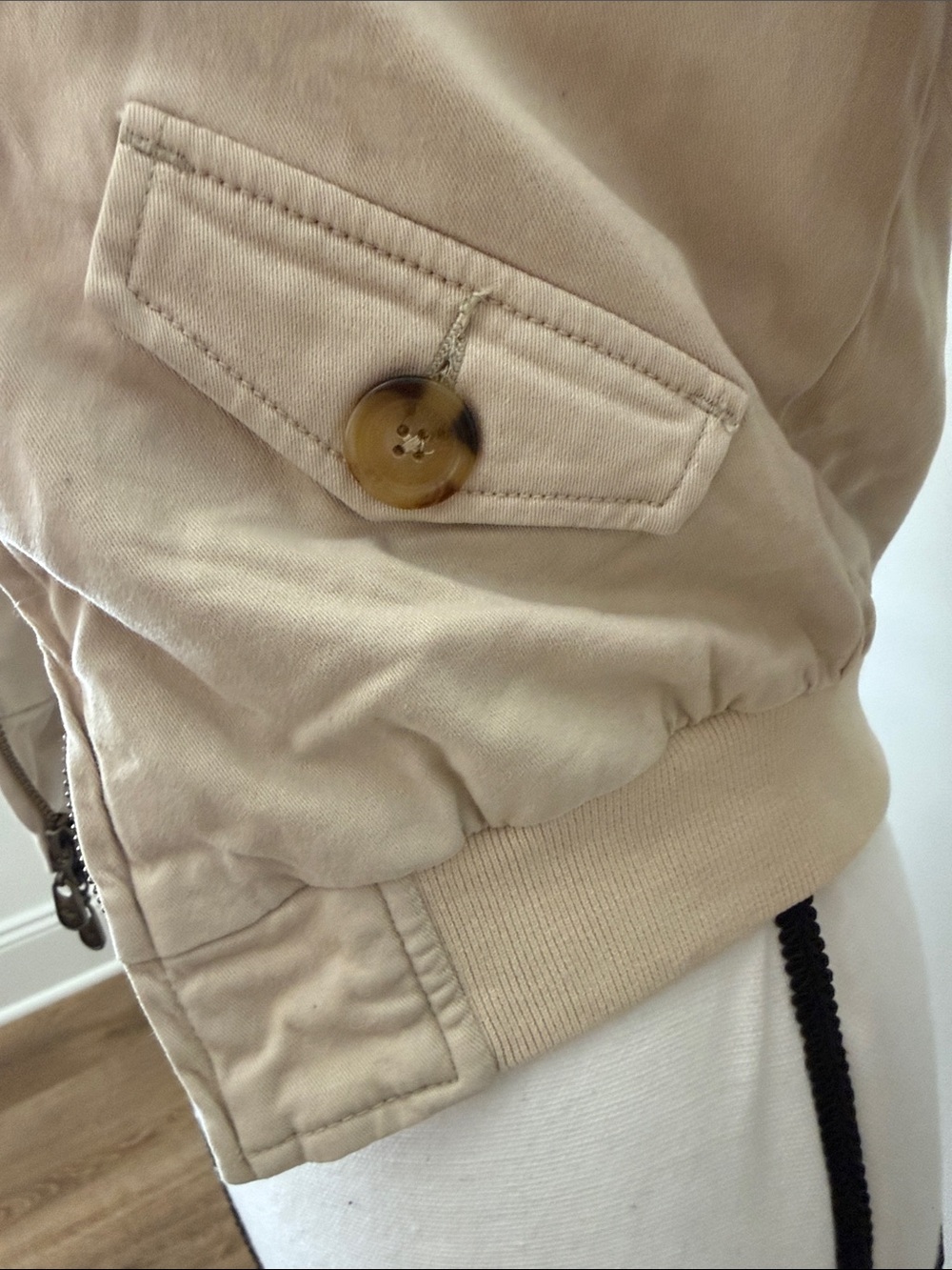 Abercrombie Kids Beige Lightweight Zip Front Jacket, Size Large - Picture 4 of 9